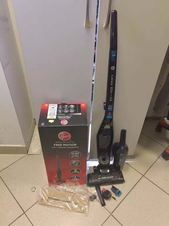 ODKURZACZ PIONOWY FREE MOTION HOOVER FM216LI 011 KOMPLET
