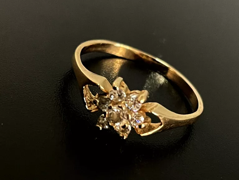 cudowny-zloty-pierscionek-z-cyrkoniami-pr-585-w-155-g-r-13-pilsudskiego-15a-kwidzyn