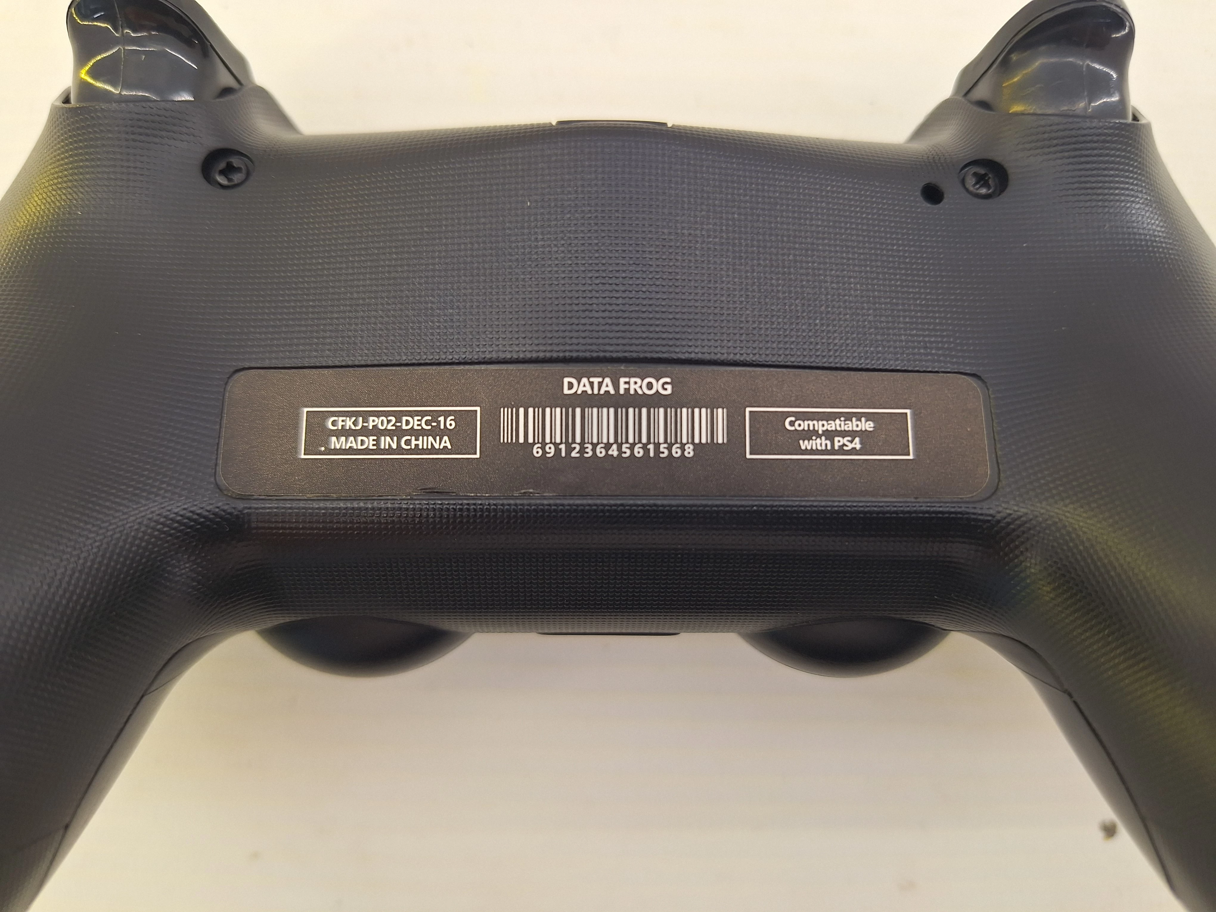 pad-do-ps4-data-frog-cfkj-p02-dec-16-stan-uzywany