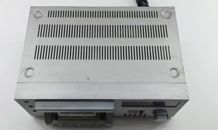 magnetofon-unitra-etiuda-411d-rodzaj-jednokasetowy