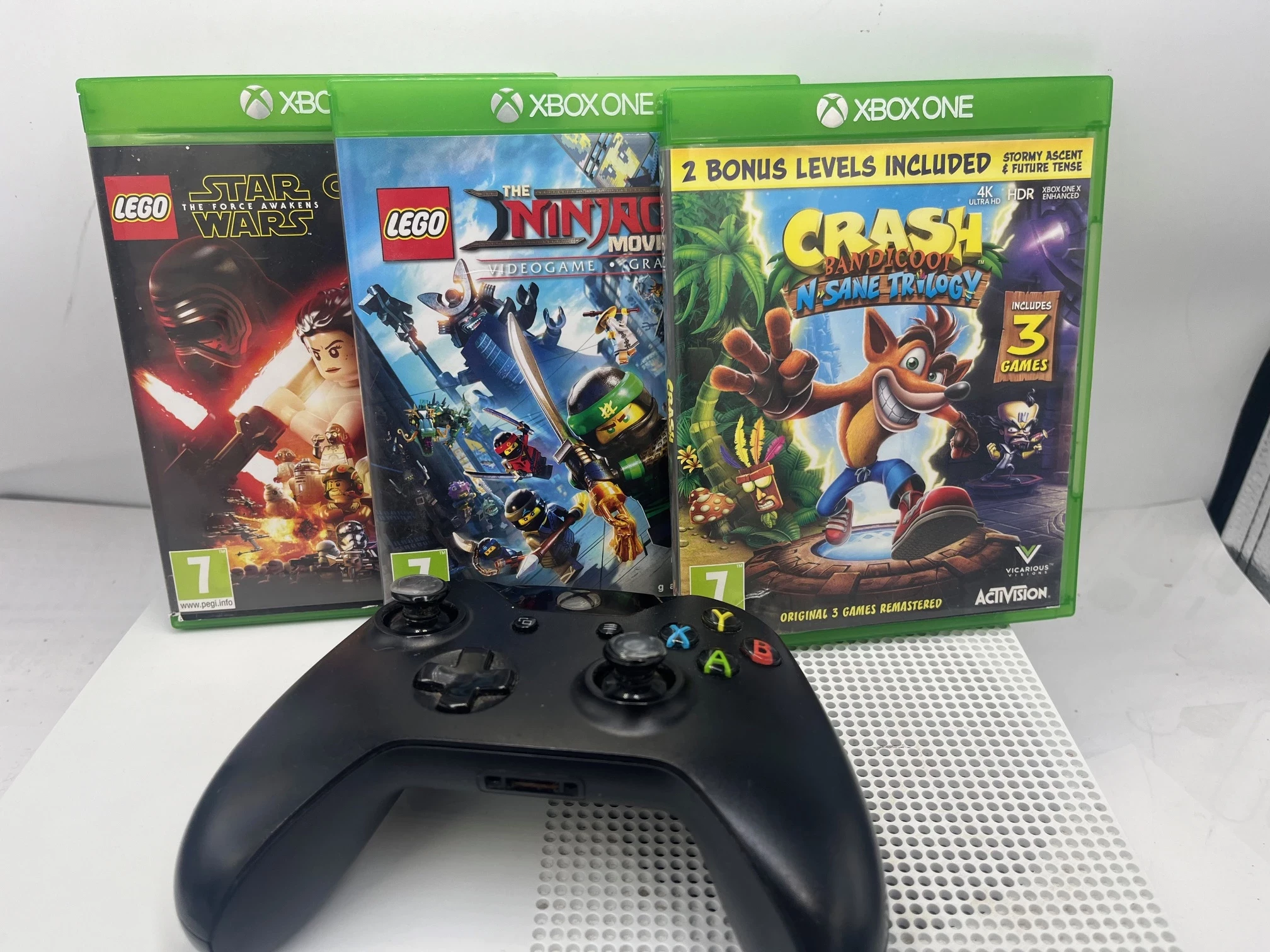 konsola-xbox-one-s-zestaw-z-grami-stan-uzywany