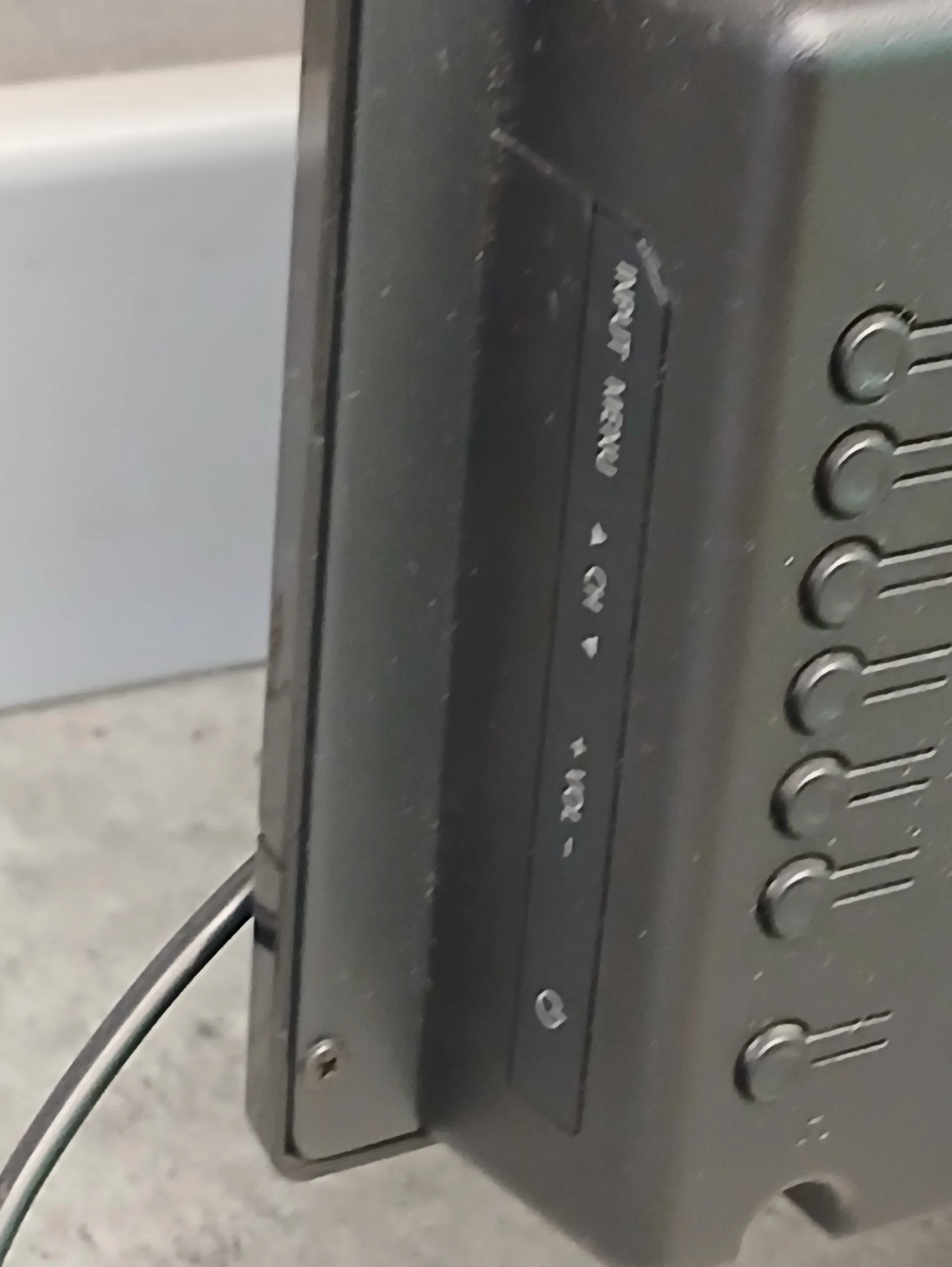 telewizor-manta-led-93206-32-marka-manta