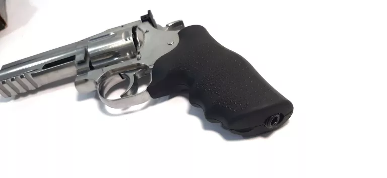 WIATRÓWKA - REWOLWER DAN WESSON 715 4" DIABOLO 4,5 MM - SILVER  KOMPLET