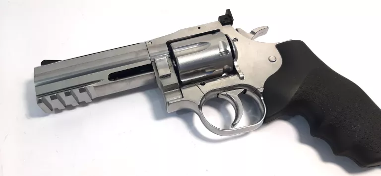 WIATRÓWKA - REWOLWER DAN WESSON 715 4" DIABOLO 4,5 MM - SILVER  KOMPLET