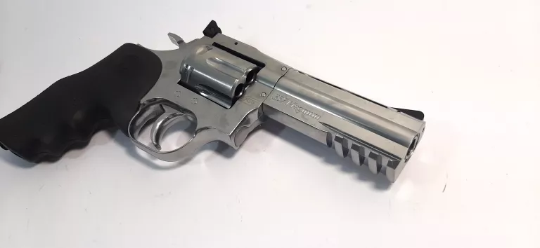 WIATRÓWKA - REWOLWER DAN WESSON 715 4" DIABOLO 4,5 MM - SILVER  KOMPLET