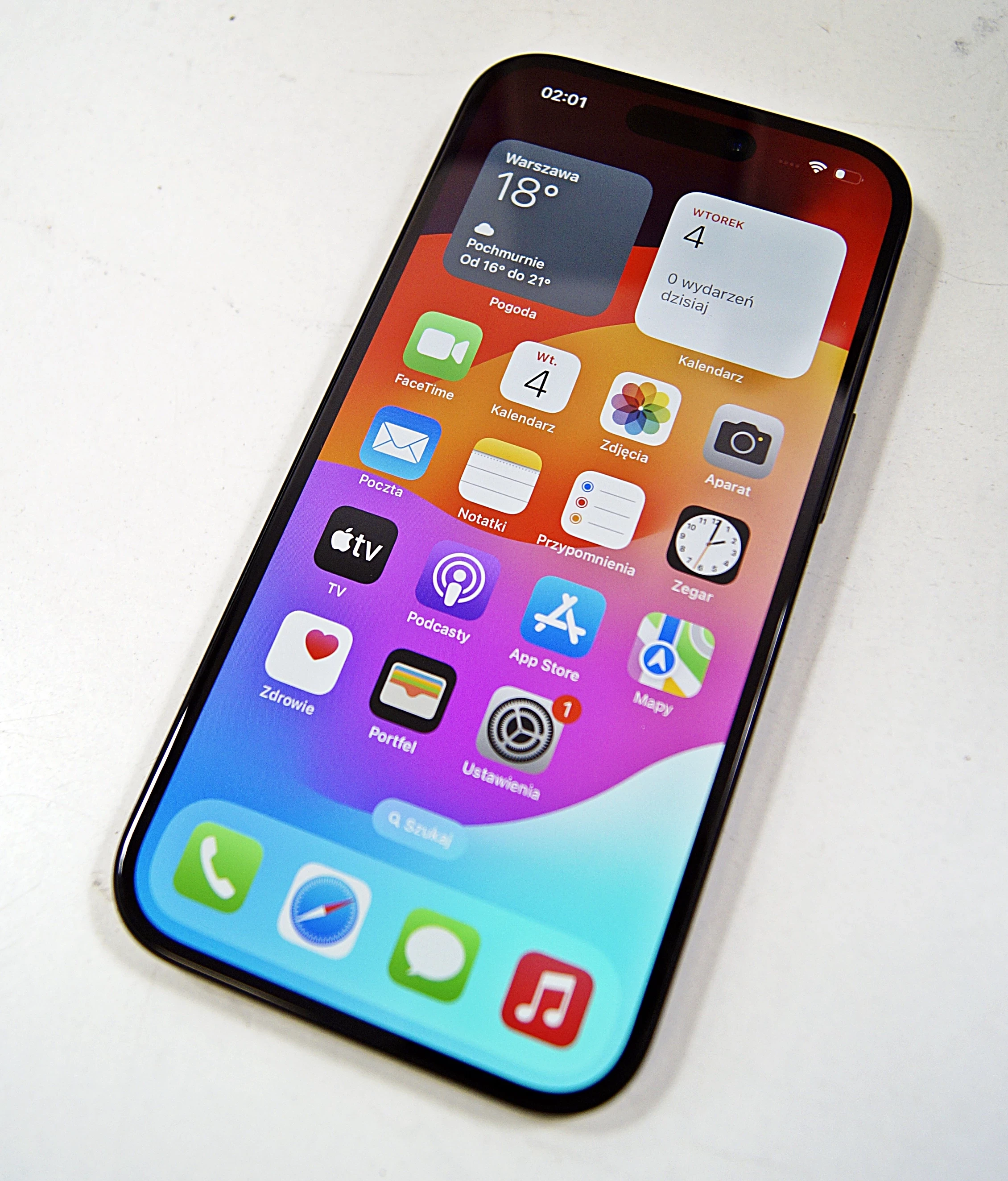 telefon-iphone-15-128-gb-pudelko-fv-z-ispot-100-bateria-ladny-stan-kod-producenta-mtp03pxa