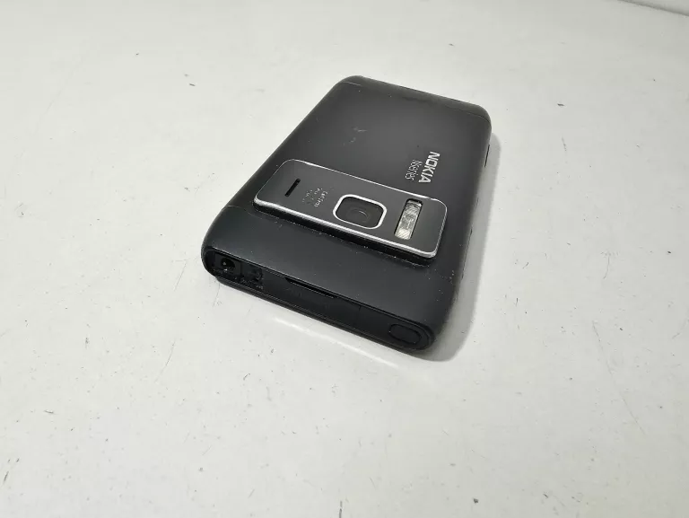 TELEFON NOKIA N8