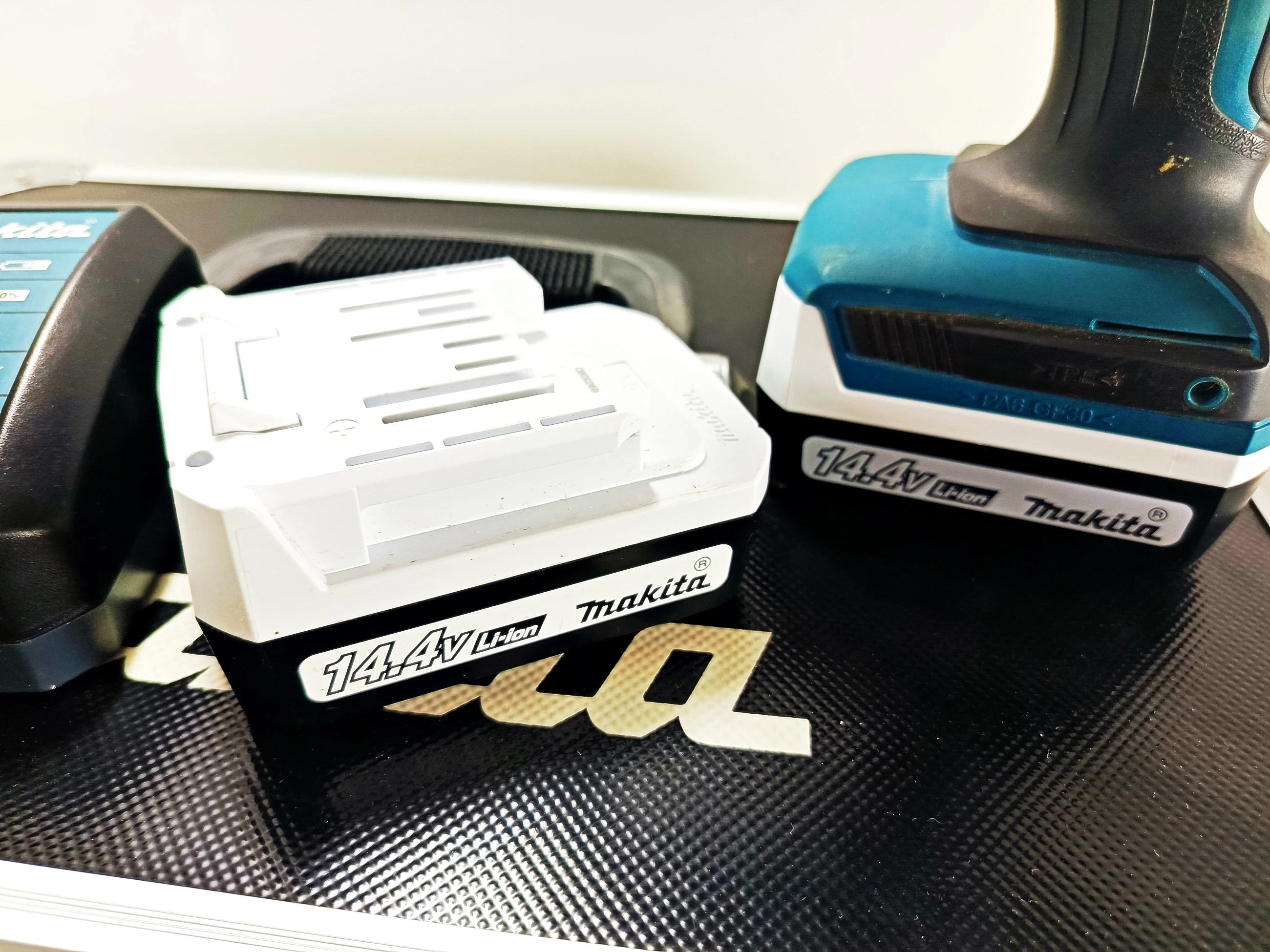 wkretarka-makita-df347d-2ak-lad-akcesoria-walizka-stan-bdb-kod-producenta-df347d