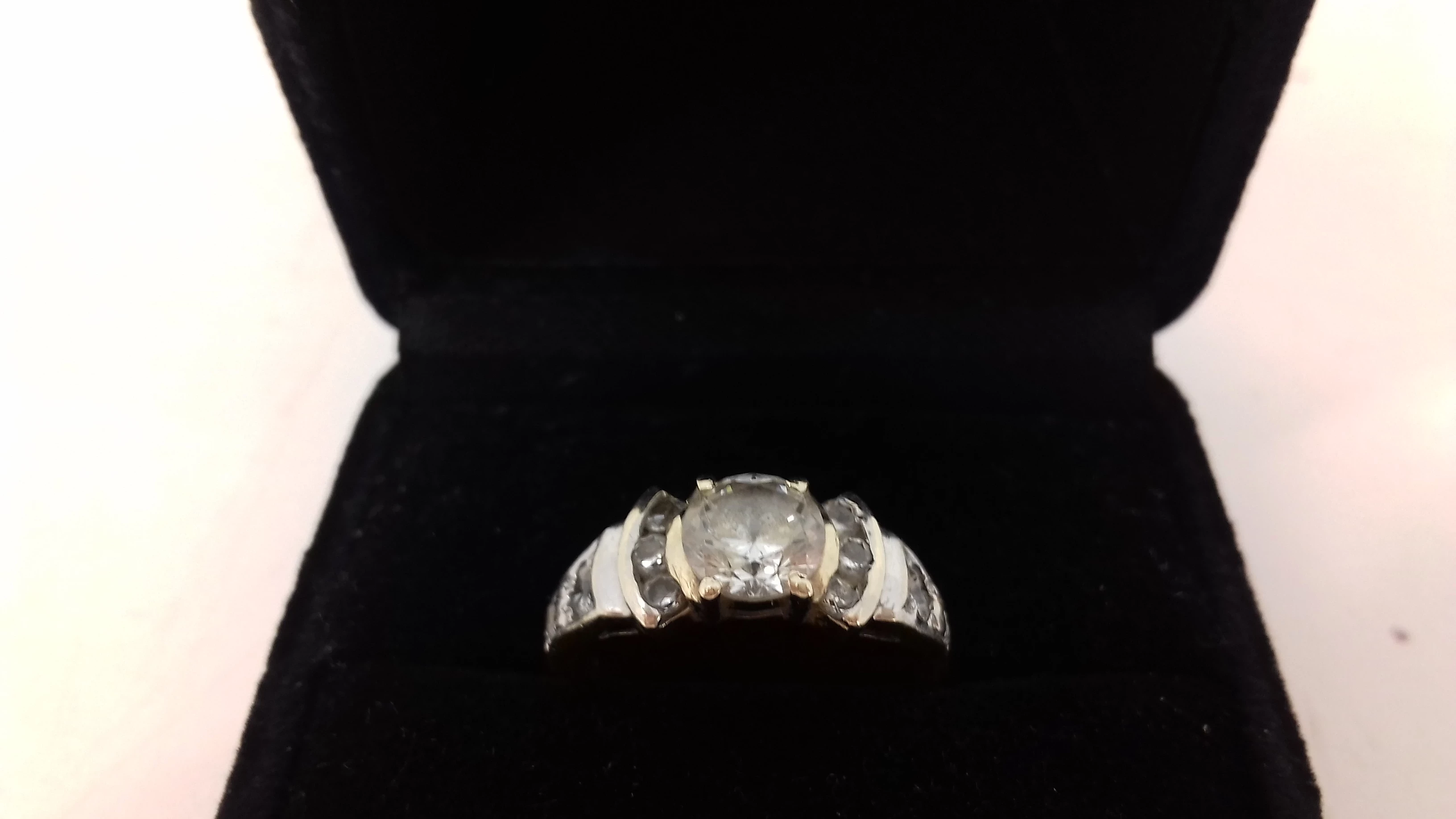 uzywany-pierscionek-z-cyrkonia-proba-585-rozmiarsrednica-wew-mm-372-15