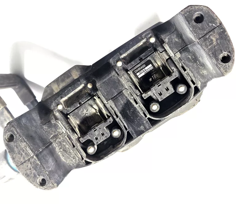 MŁOT UDAROWY DHR400 SDS MAX MAKITA 8 J 650 W 36 V/ 2 AKUMULATORY 1,5 AH
