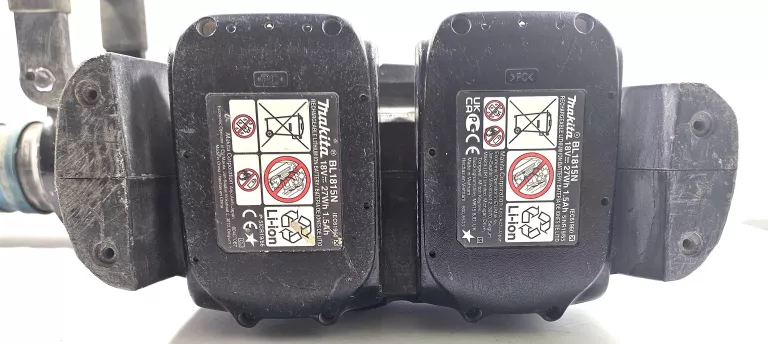 MŁOT UDAROWY DHR400 SDS MAX MAKITA 8 J 650 W 36 V/ 2 AKUMULATORY 1,5 AH