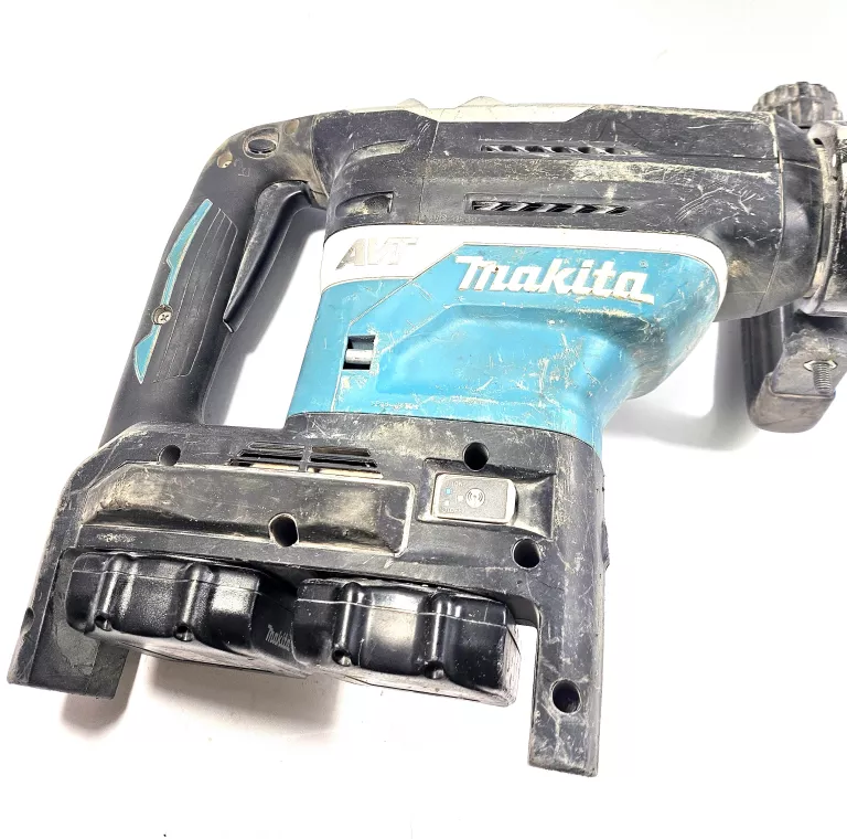 MŁOT UDAROWY DHR400 SDS MAX MAKITA 8 J 650 W 36 V/ 2 AKUMULATORY 1,5 AH