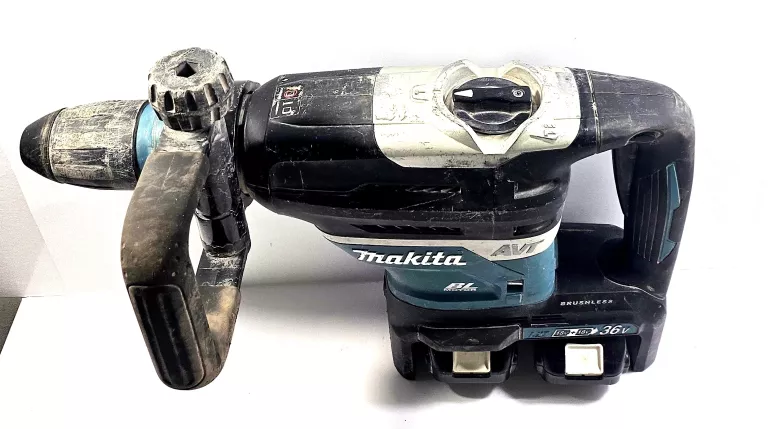 MŁOT UDAROWY DHR400 SDS MAX MAKITA 8 J 650 W 36 V/ 2 AKUMULATORY 1,5 AH