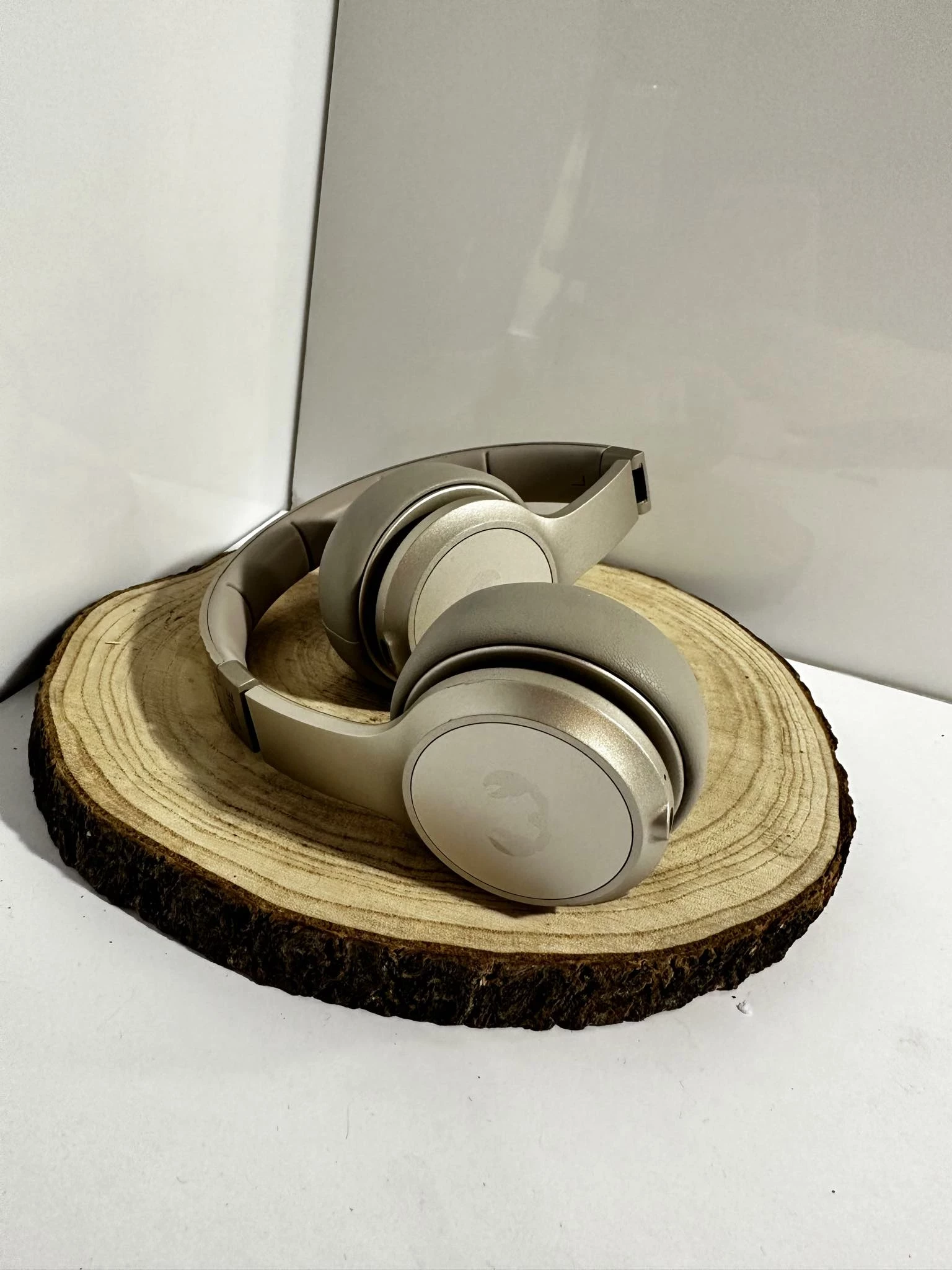 sluchawki-bezprzewodowe-fresh-n-rebel-code-anc-rodzaj-sluchawek-nauszne