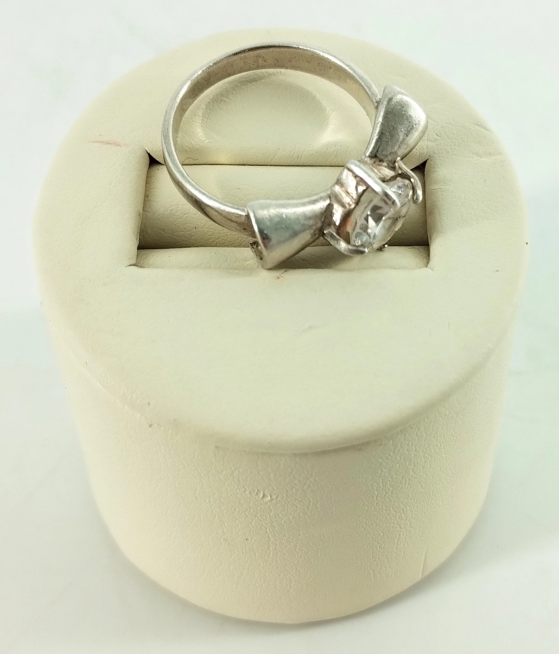 piekny-srebrny-pierscionek-proby-925-rozmiar-11-material-srebro