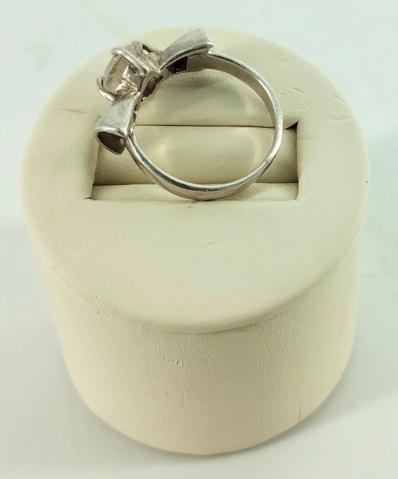 piekny-srebrny-pierscionek-proby-925-rozmiar-11-marka-bez-marki