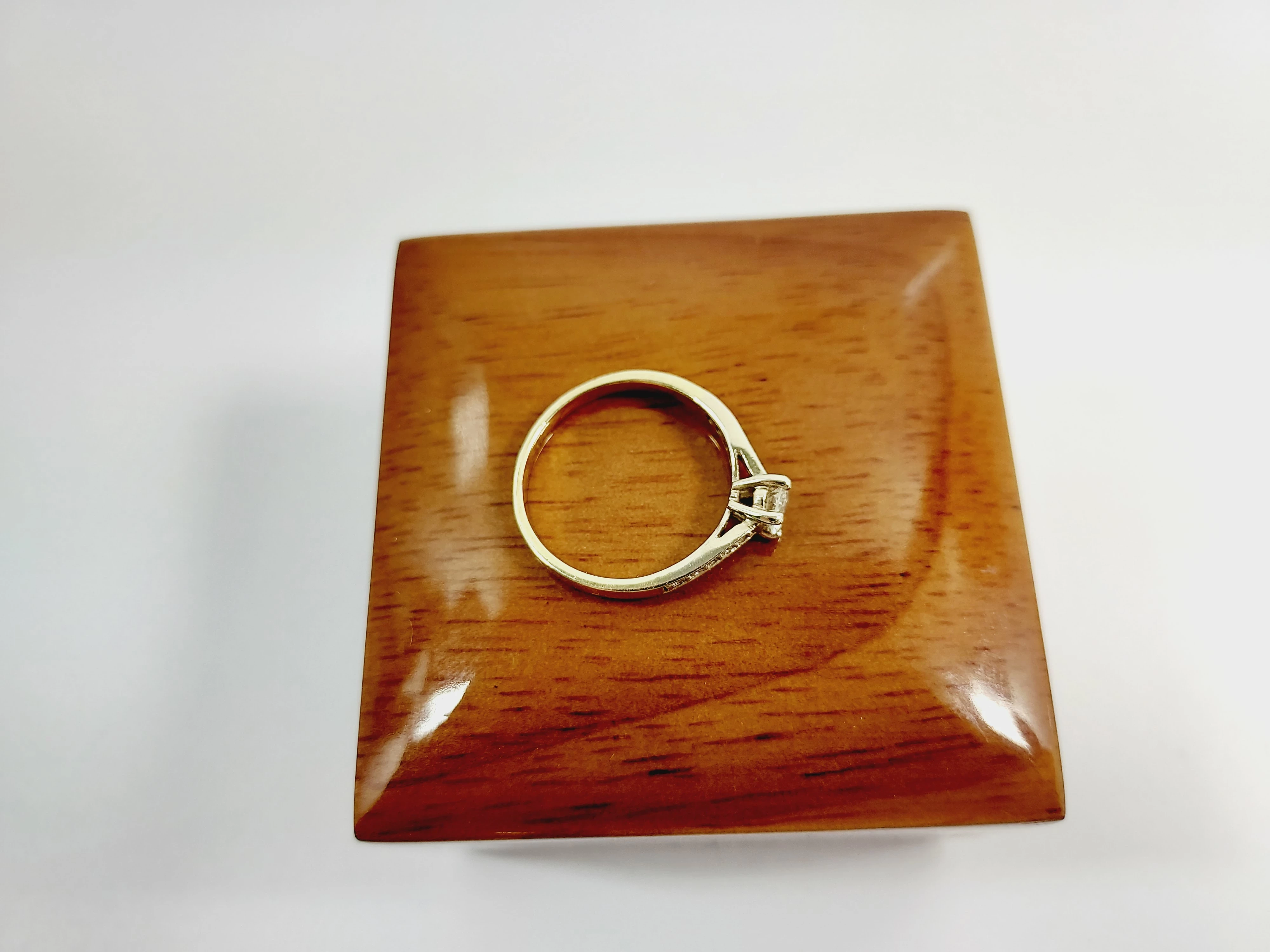 zloty-pierscionek-diamenty-brylanty-043ct-248g-585-rozmiar-17-certyfikat-cechy-207358-231598