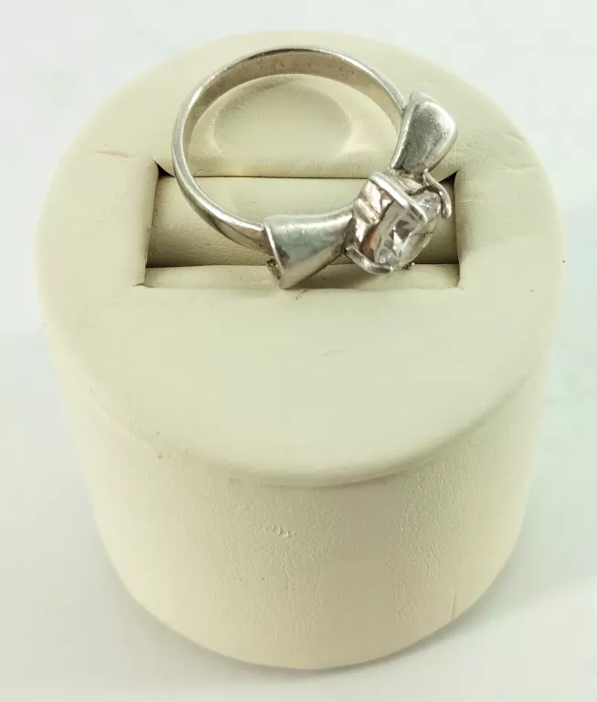 piekny-srebrny-pierscionek-proby-925-rozmiar-11-material-srebro