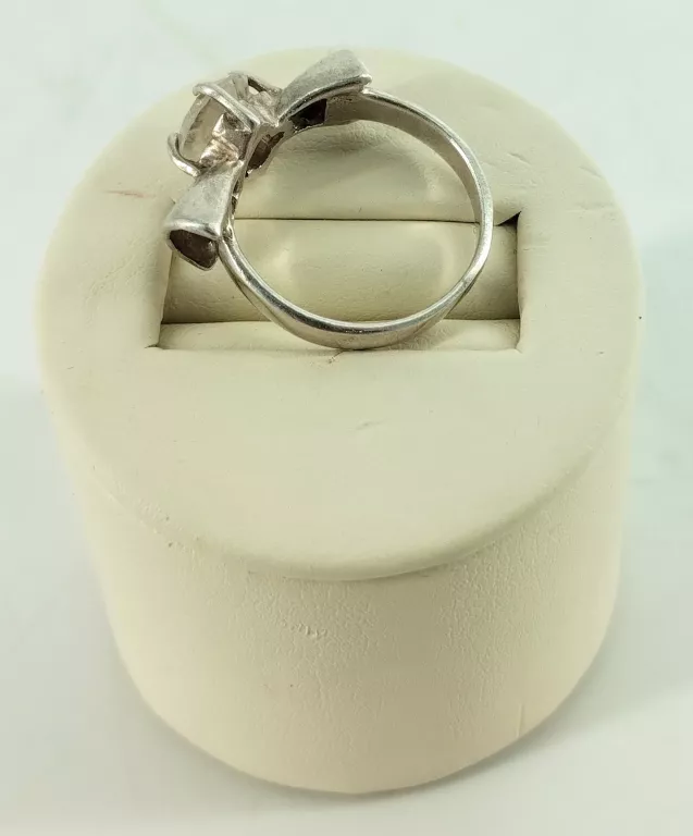 piekny-srebrny-pierscionek-proby-925-rozmiar-11-marka-bez-marki