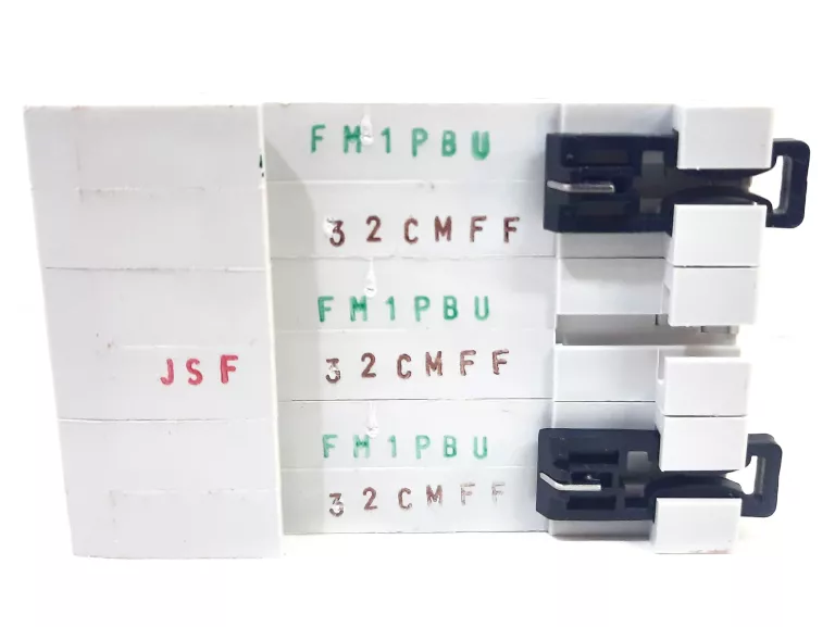 wlacznik-wylacznik-trojfazowy-pxl-323-32a-c-10ka-3pol-silowy-waga-produktu-z-opakowaniem-jednostkowym-0300