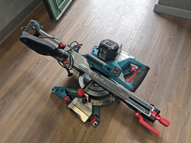 PIŁA UKOŚNICA ERBAUER EMIS305S 1800 W 305 MM