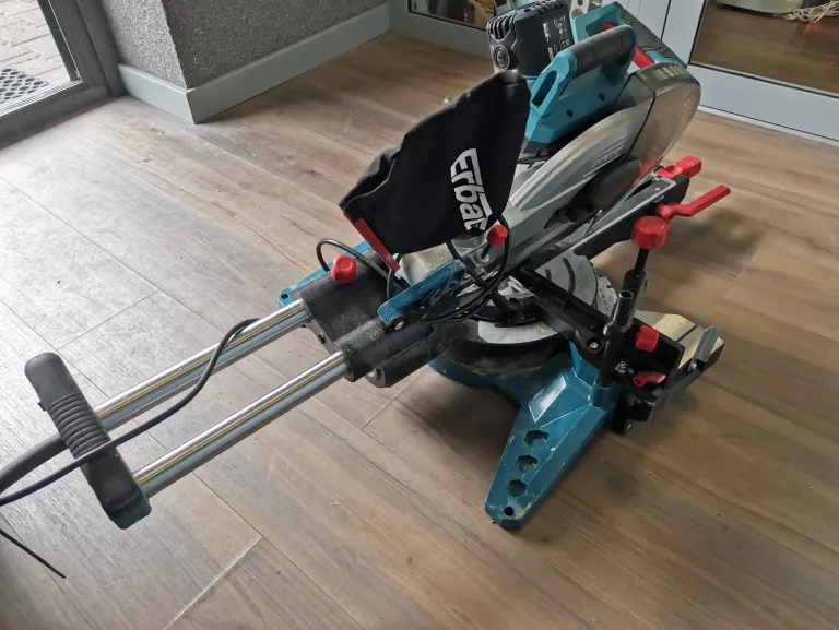 PIŁA UKOŚNICA ERBAUER EMIS305S 1800 W 305 MM