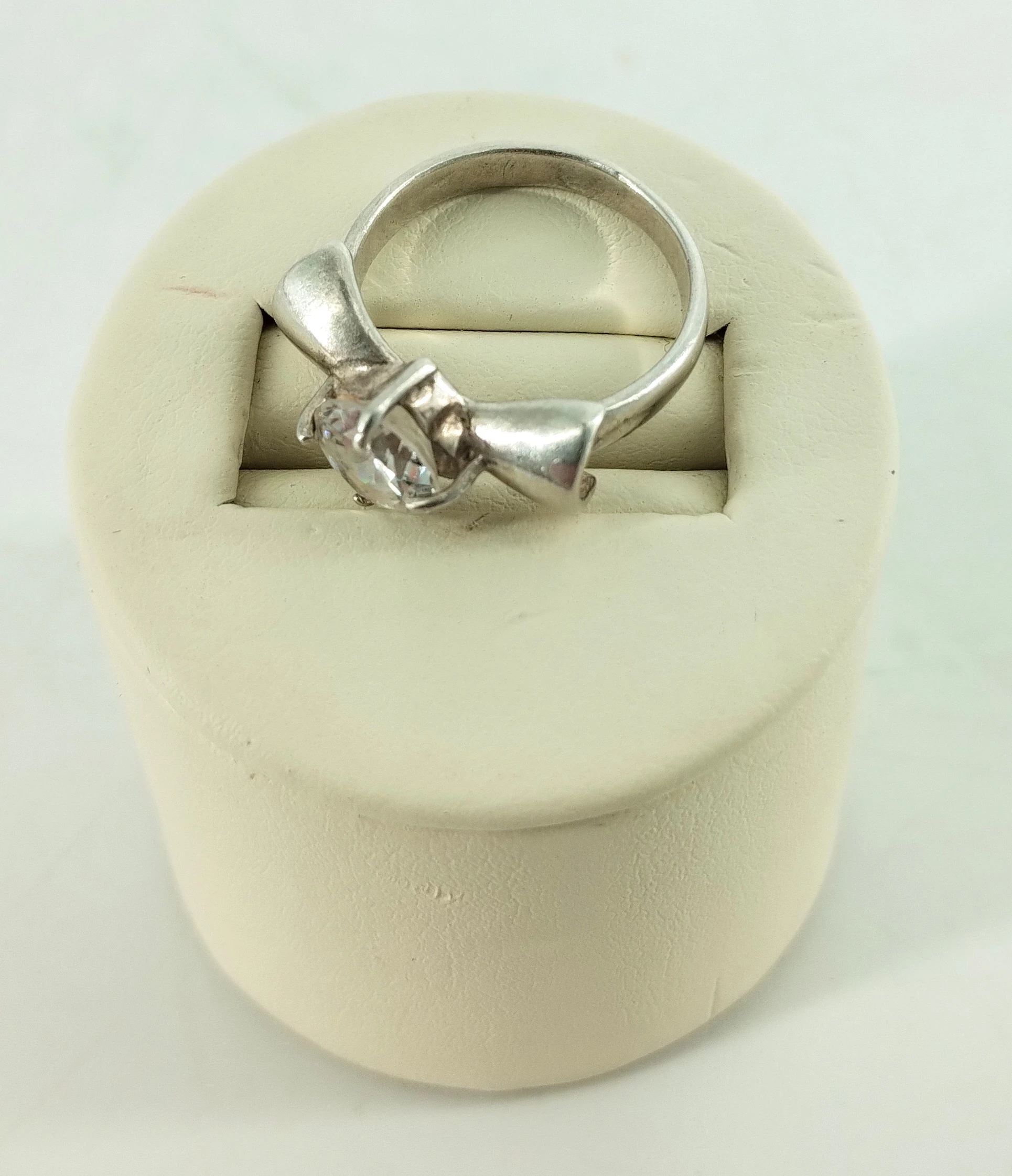 piekny-srebrny-pierscionek-proby-925-rozmiar-11-rodzaj-wyrob-jubilerski