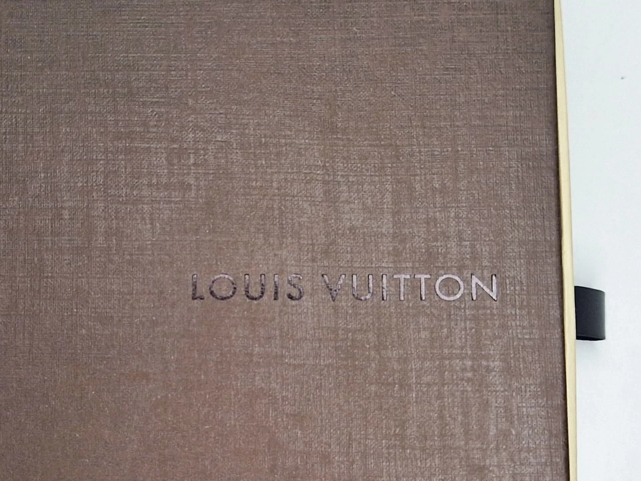 portfel-louis-vuitton-meski-material-dominujacy-203885-218289