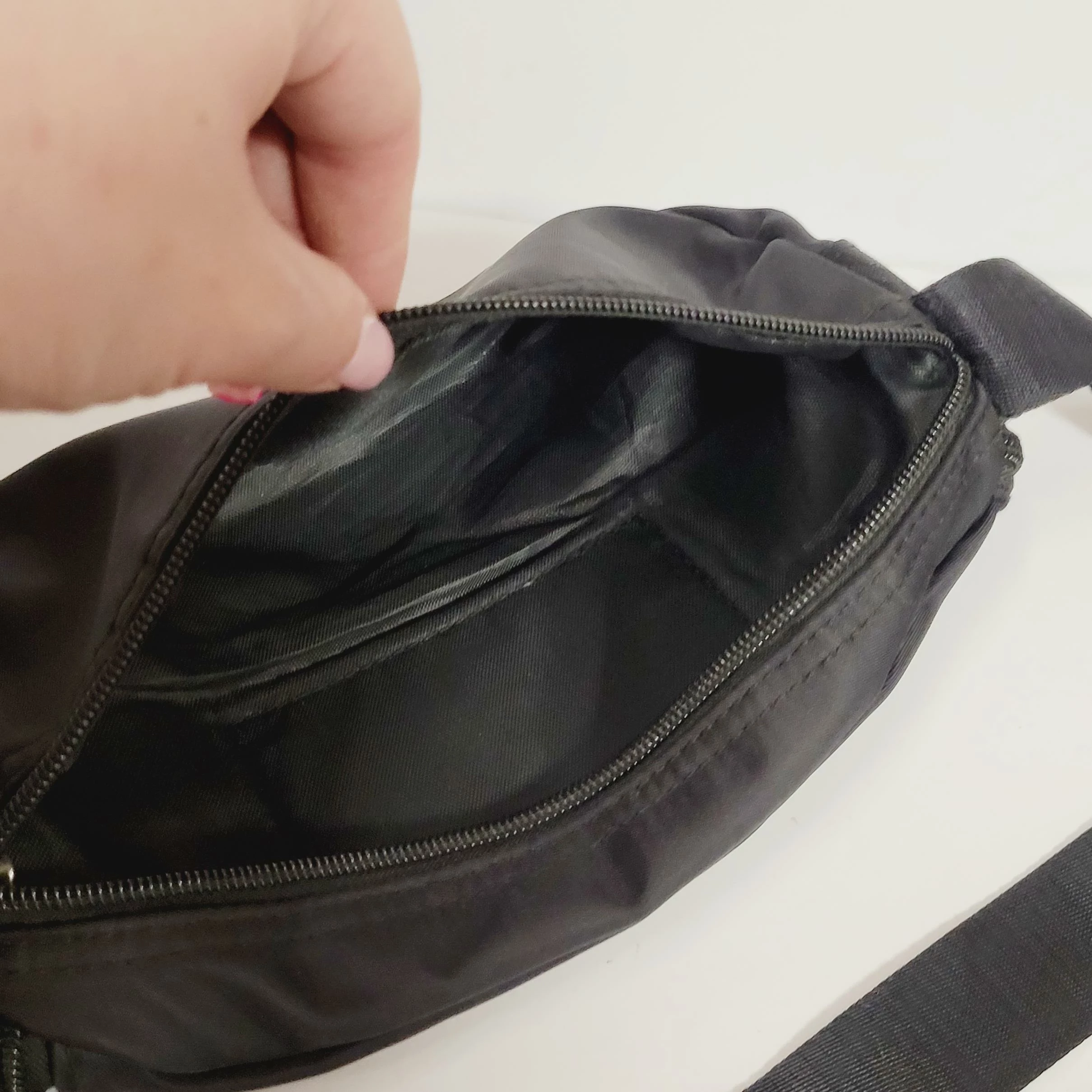 torebka-nerka-dkny-czarna-rodzaj-204229-362105