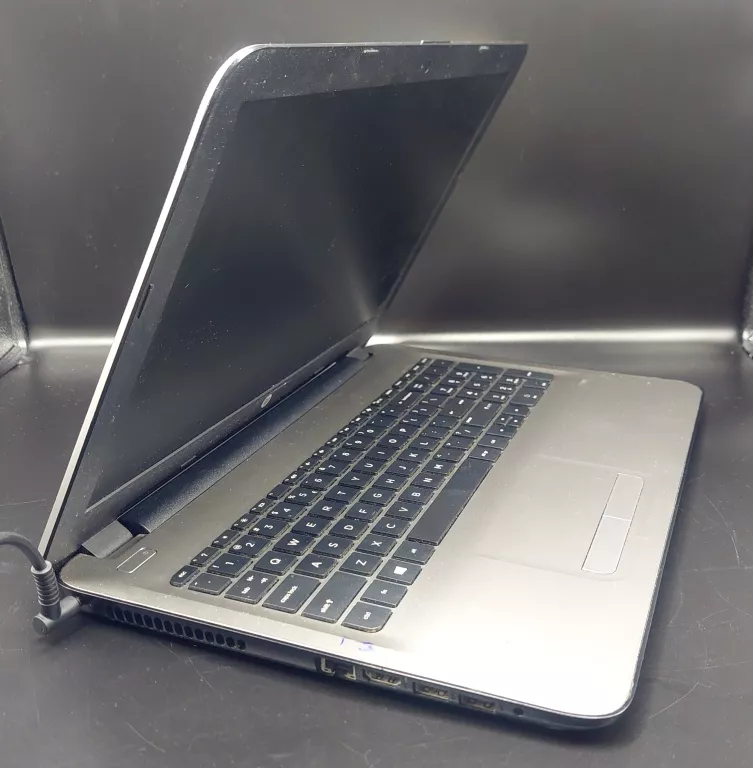 LAPTOP HP 15-AY 173NW I7 1 TB/ 16 GB OPIS!