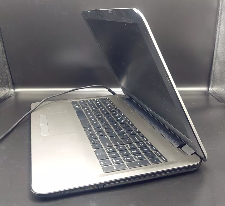 LAPTOP HP 15-AY 173NW I7 1 TB/ 16 GB OPIS!