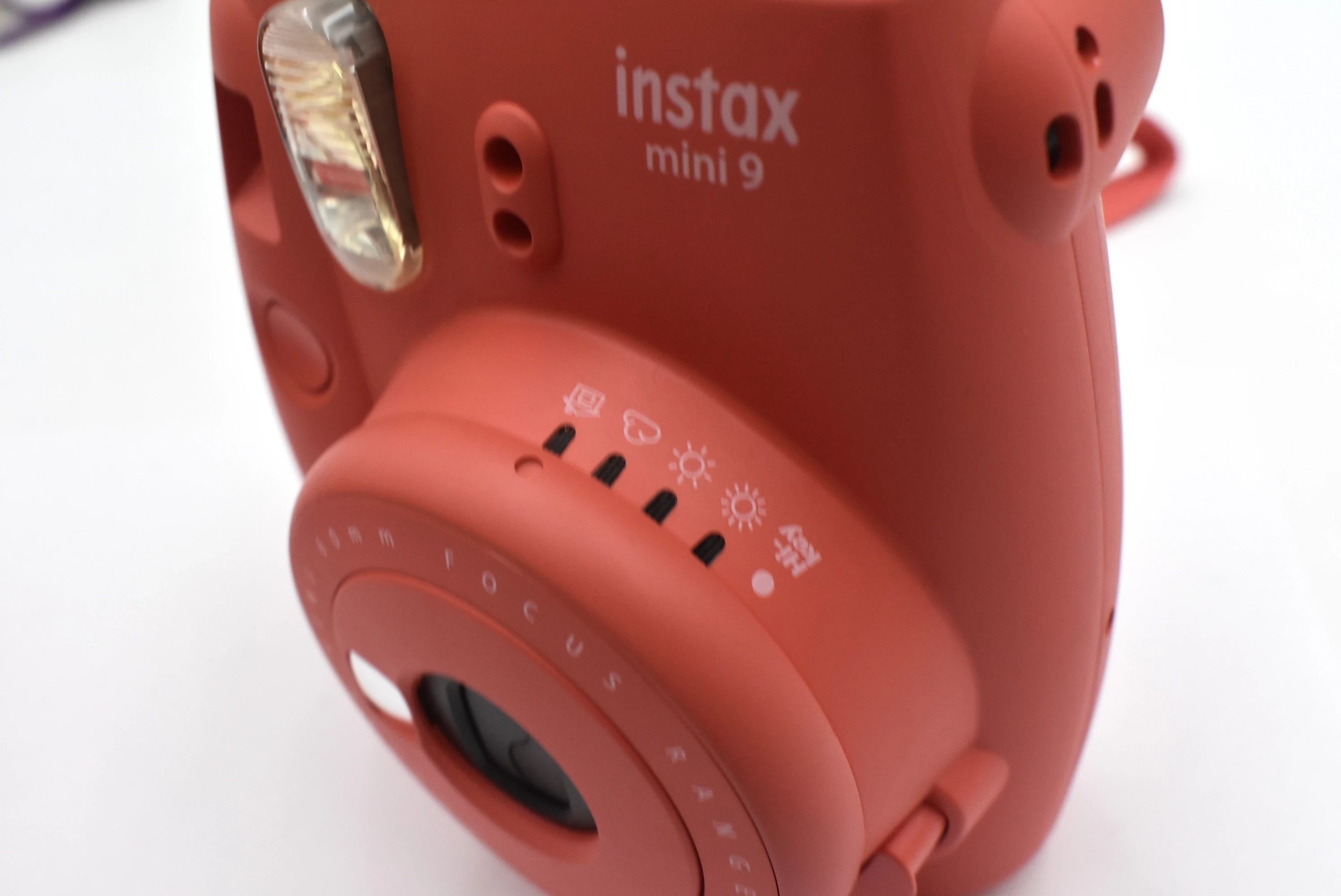 aparat-natychmiastowy-fujifilm-instax-mini-9-kod-producenta-fujifilm-instax-mini-9-czerwony