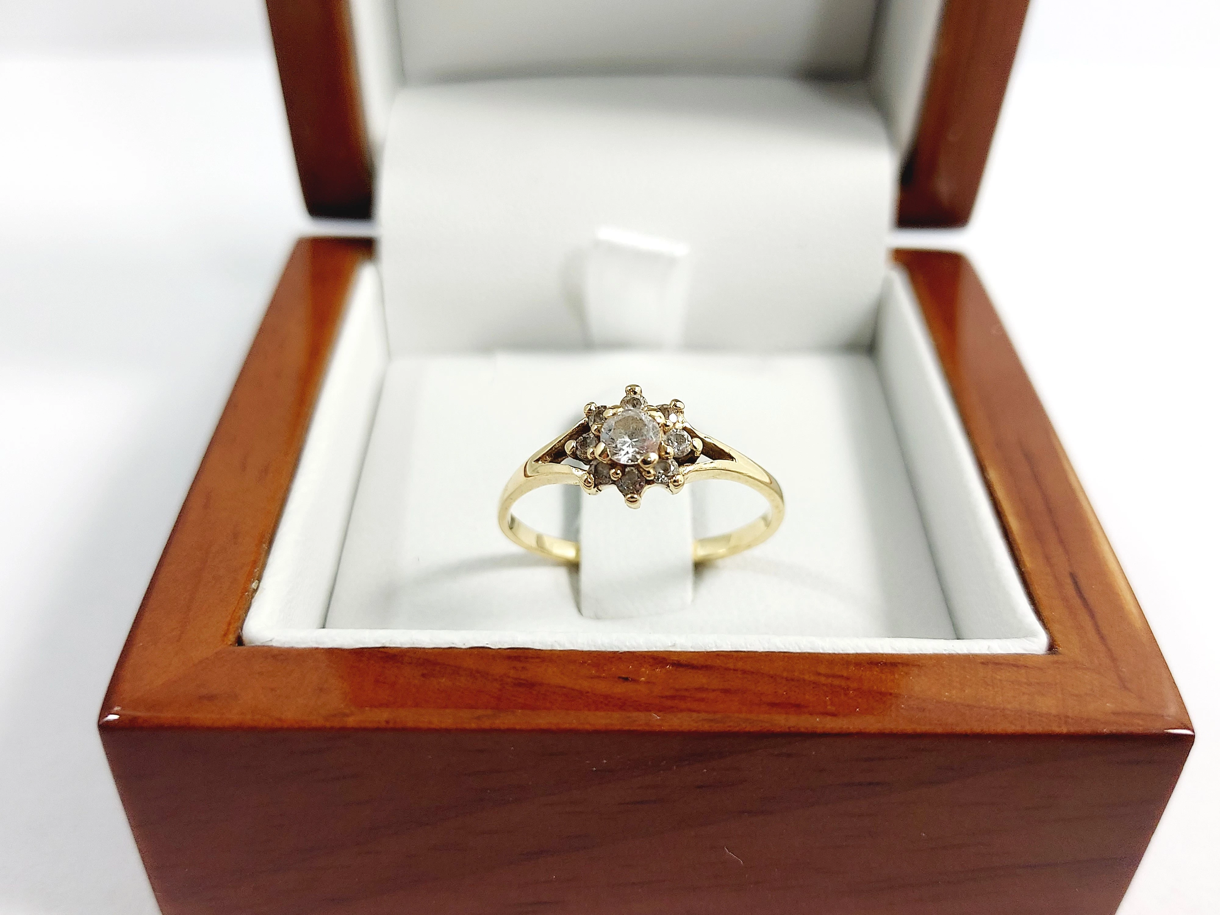 zloty-pierscionek-kwiatek-z-cyrkoniami-585-14k-r11-182g-stan-11323-2