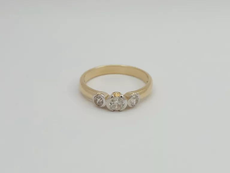 ZŁOTY PIERŚCIONEK CYRKONIE - 585 14K R.16 3,30G