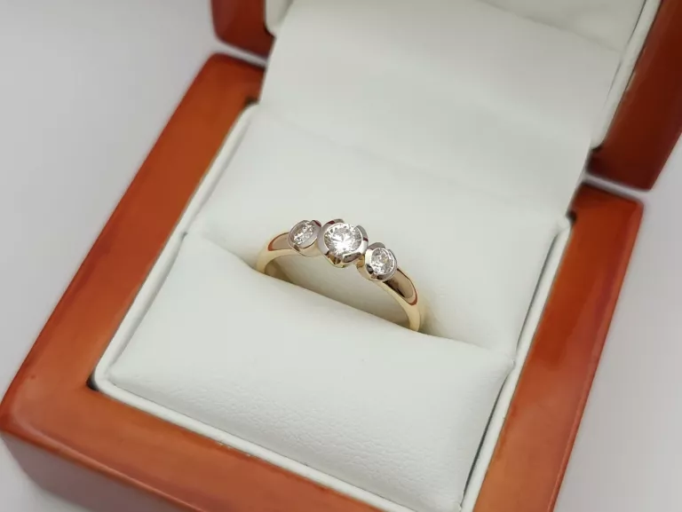 ZŁOTY PIERŚCIONEK CYRKONIE - 585 14K R.16 3,30G