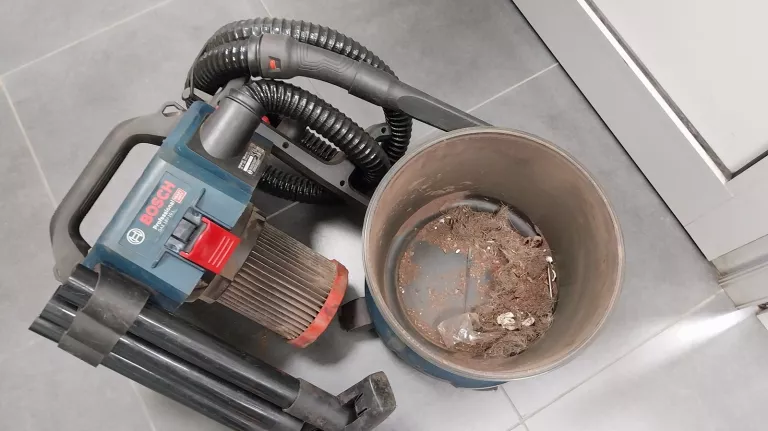 ODKURZACZ BOSCH GAS 18V-10L
