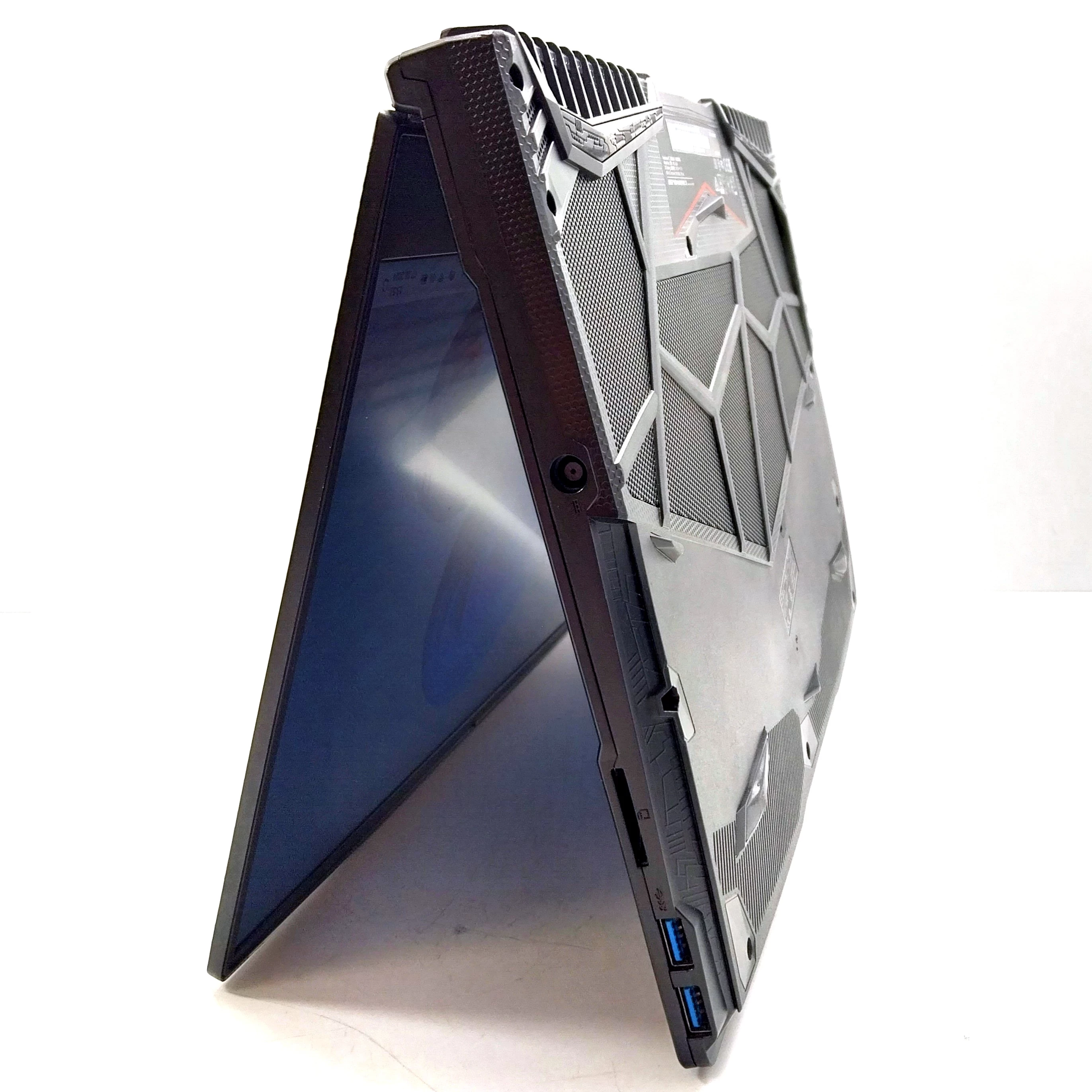 laptop-msi-gl65-9sc-intel-core-i5-9300h-16gb-ram-windows-11-pro-pojemnosc-dysku-256