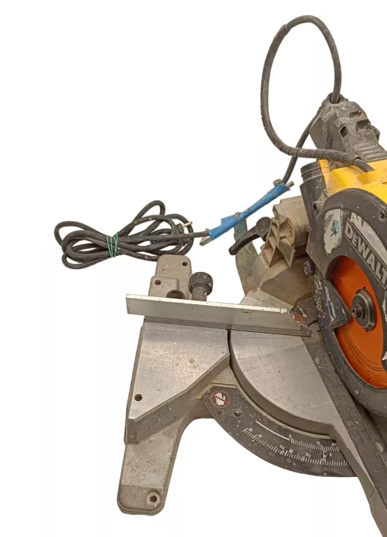 ukosnica-dewalt-dw770-product-id-0905b148-6bd8-4404-92a7-db5de0ef1f94