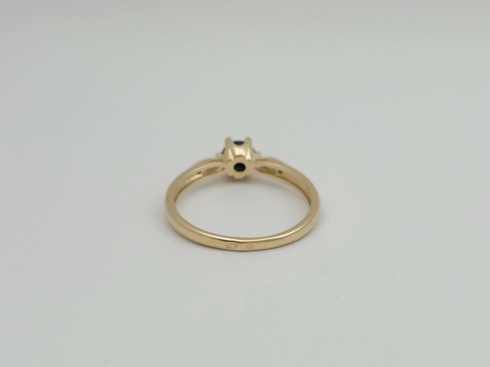 zloty-pierscionek-z-czarna-cyrkonia-585-14k-r22-242g-kolor-dominujacy-205826-225106