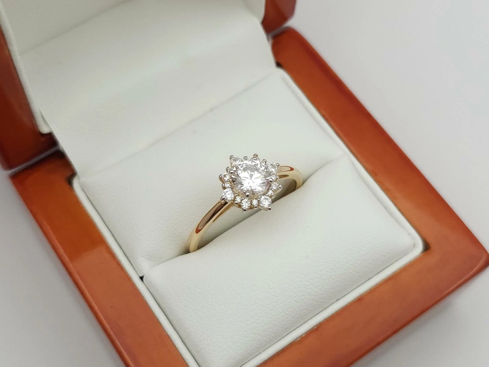 zloty-pierscionek-585-14k-r22-305g-cechy-207358-231606