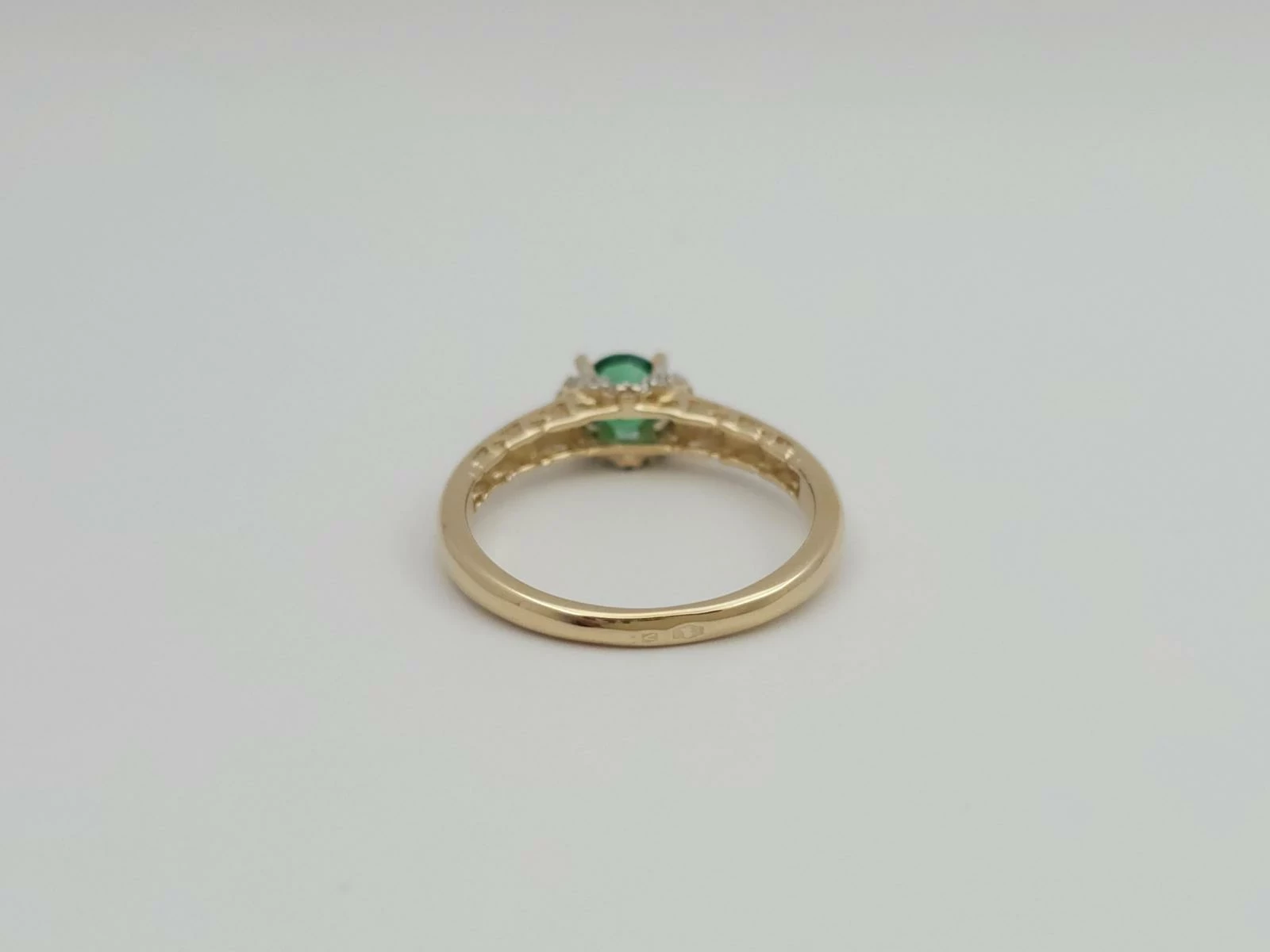 zloty-pierscionek-z-zielona-cyrkonia-585-14k-r16-290g-stan-uzywany