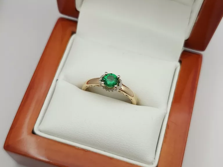 zloty-pierscionek-z-zielona-cyrkonia-585-14k-r16-290g-marka-bez-marki