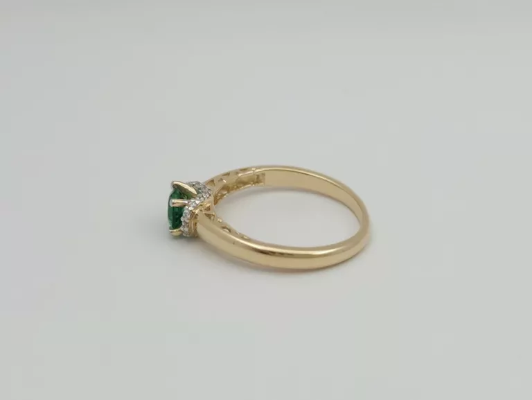 zloty-pierscionek-z-zielona-cyrkonia-585-14k-r16-290g-product-id-00bfe82c-0af8-4d5d-94ca-1125b75ed769