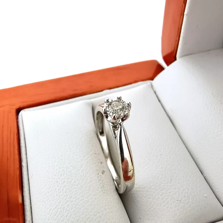 zloty-pierscionek-z-brylantem-585-201g-r13-wycena1600zl-stan-uzywany