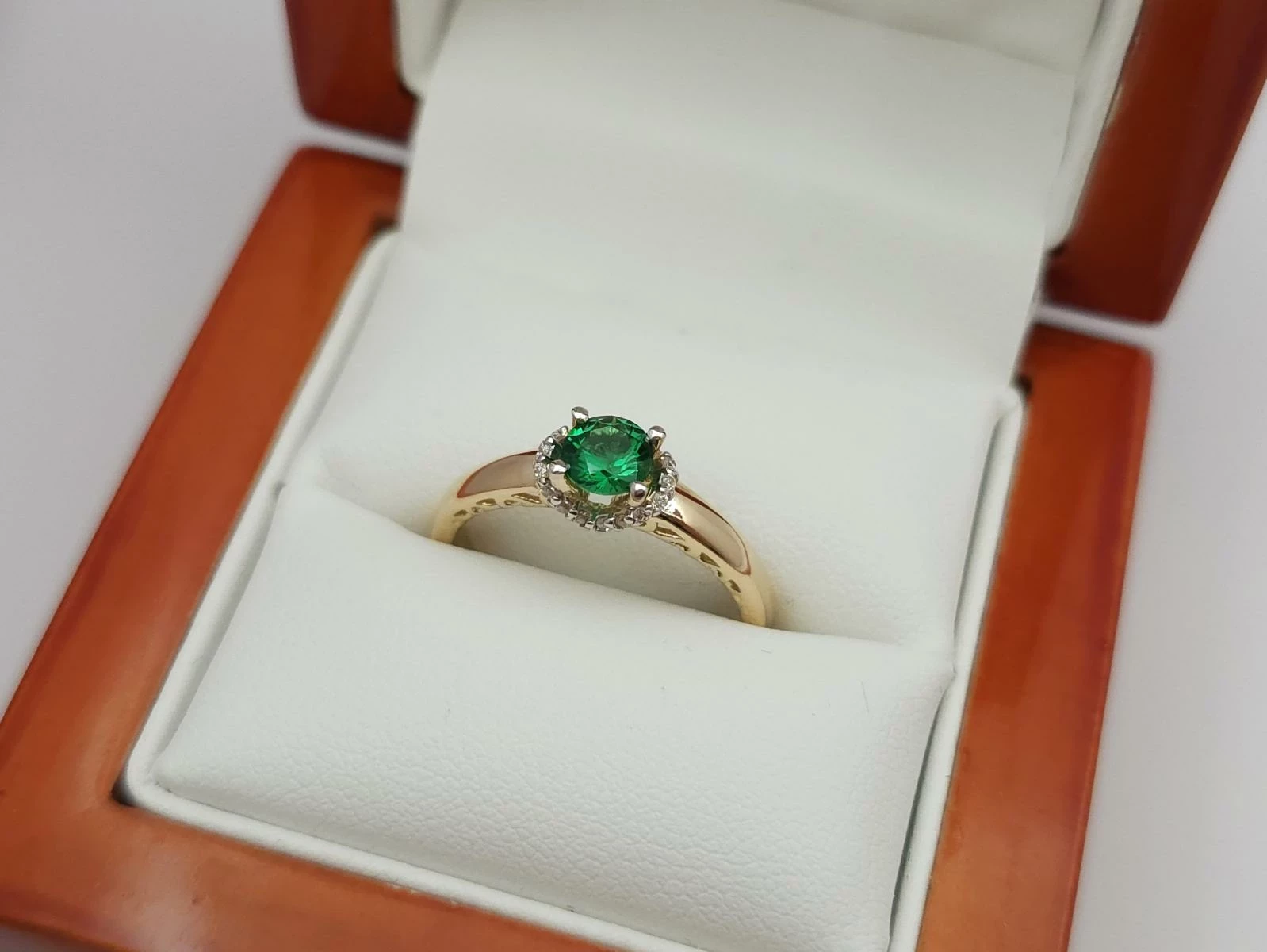 zloty-pierscionek-z-zielona-cyrkonia-585-14k-r16-290g-wlotowa-5b-krakow