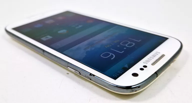 TELEFON SMARTFON SAMSUNG GALAXY S3 2 GB / 16 GB 3G