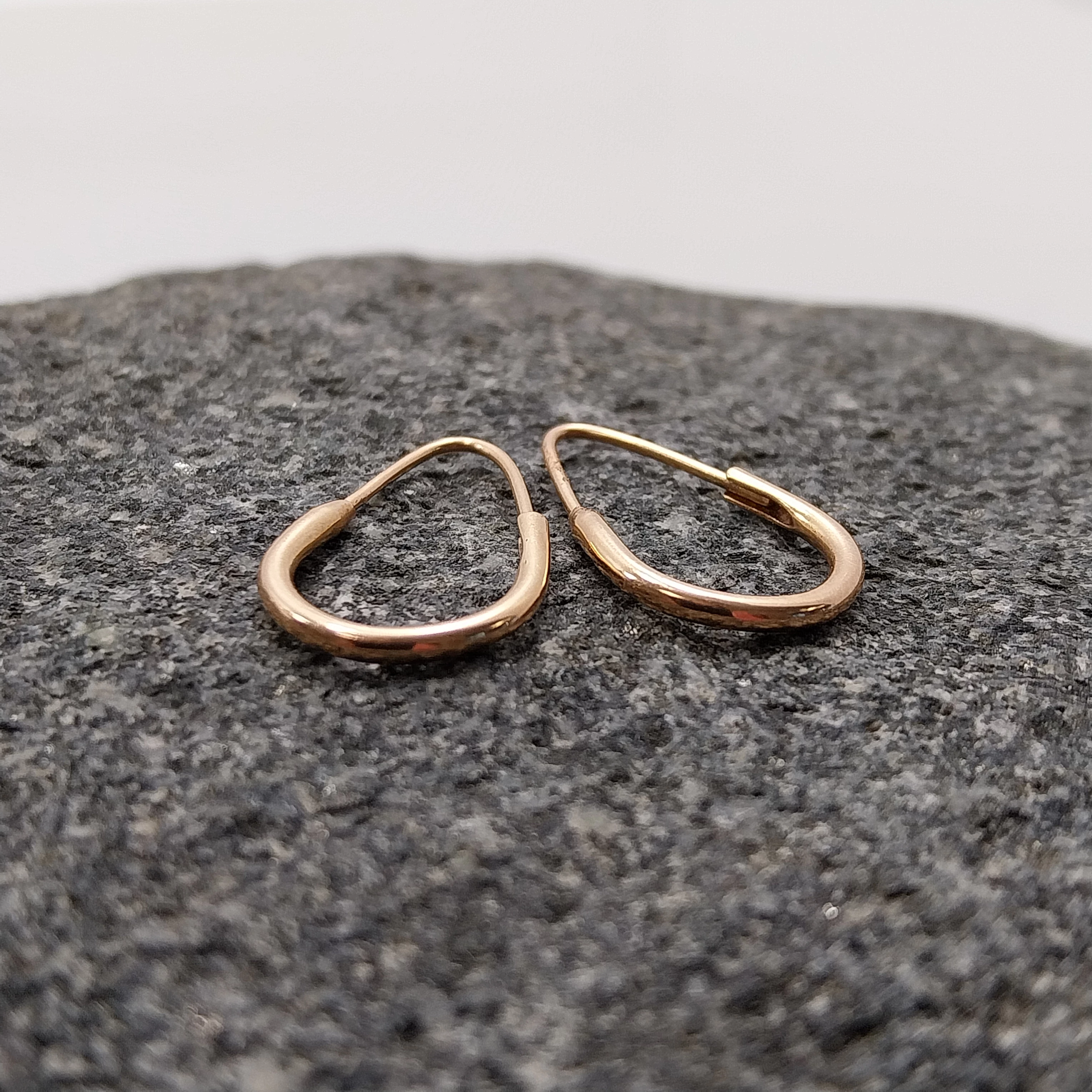 zlote-kolczyki-vintage-585-podkowki-201-g-kamien-17088-4194304