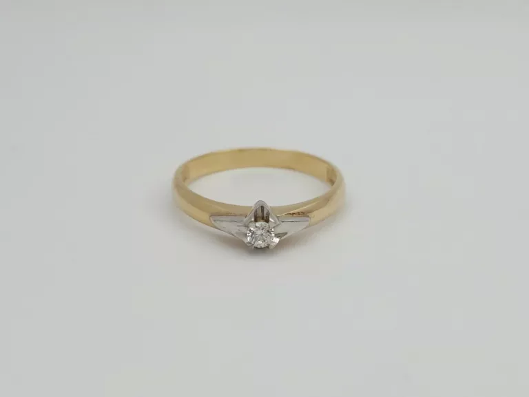 DELIKATNY ZŁOTY PIERŚCIONEK - 585 14K R.18 2,30G