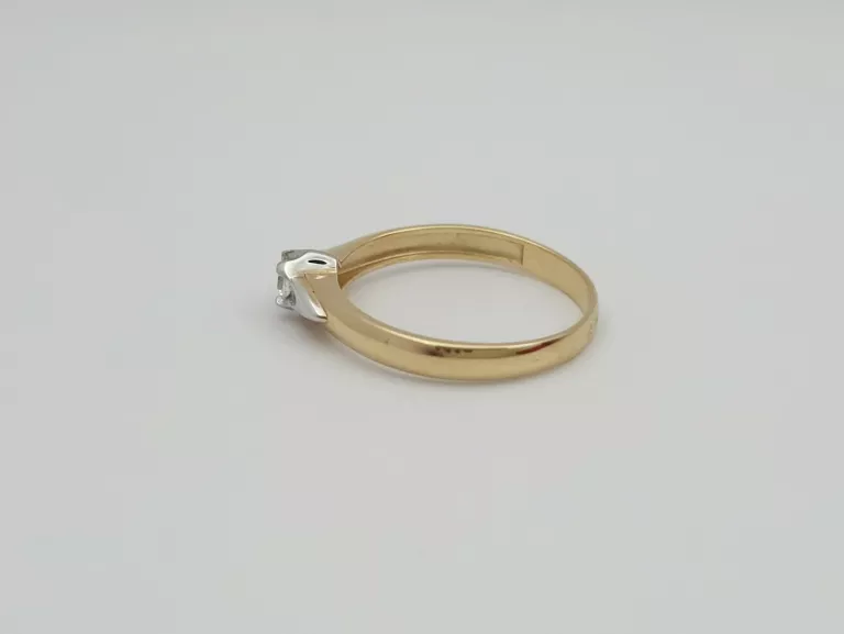 DELIKATNY ZŁOTY PIERŚCIONEK - 585 14K R.18 2,30G