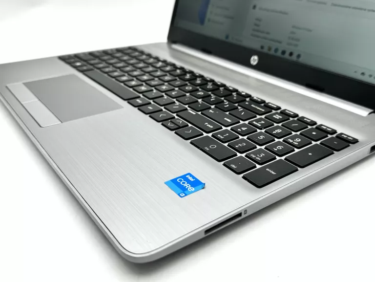 LAPTOP HP 250 G8 I3-1115G4 8GB 256GB SSD WIN11H + ZASILACZ